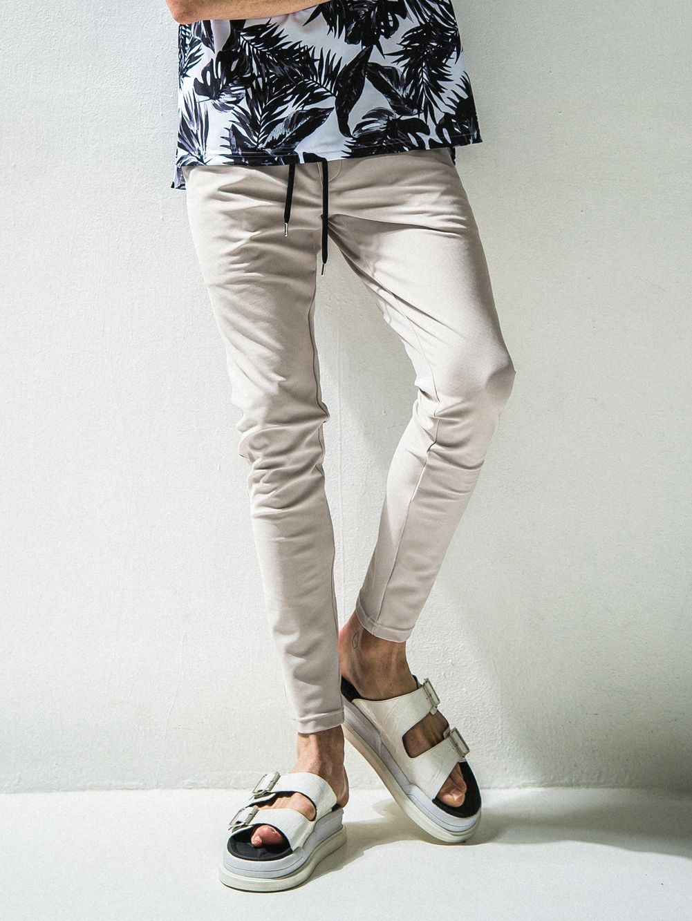 CHRIS EASY TUCK PANTS スラックス イージー タックパンツ (ベージュ)
