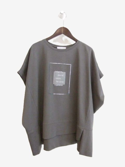 スクエア 箔プリント フロントスリット コクーン Tシャツ  (チャコールグレー)  626938