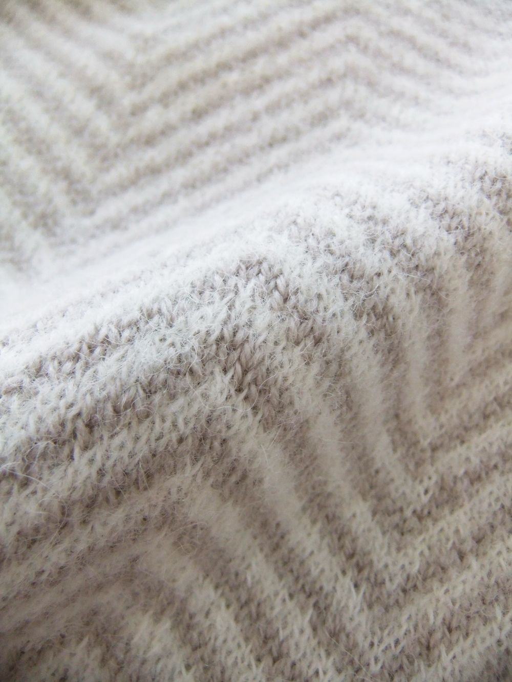 HERRINGBONE ALPACA KNIT 2B JACKET  ヘリンボーン柄 アルパカ混 ウールニットジャケット