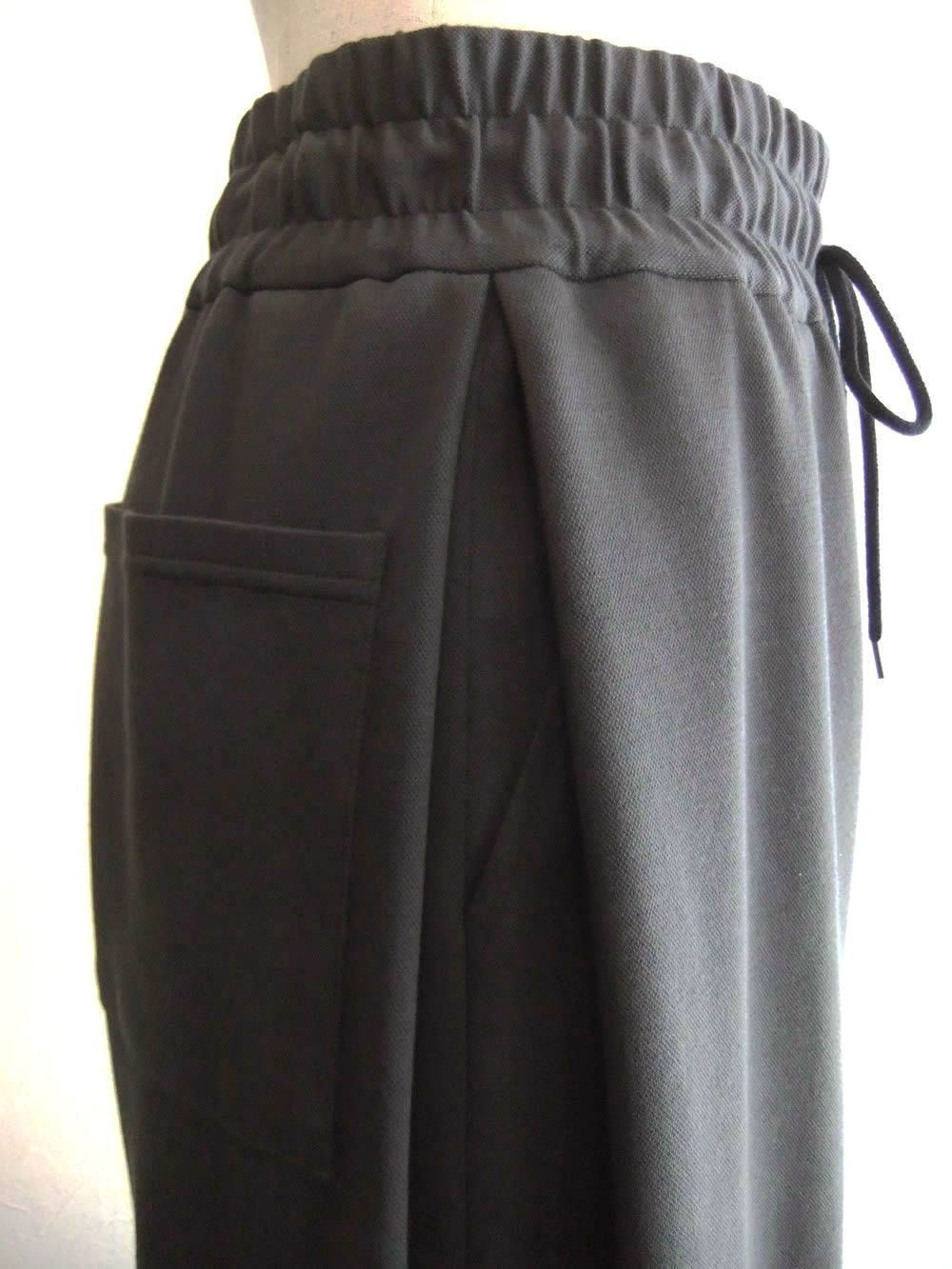 サイドタック入り ワイド スラックス   536629