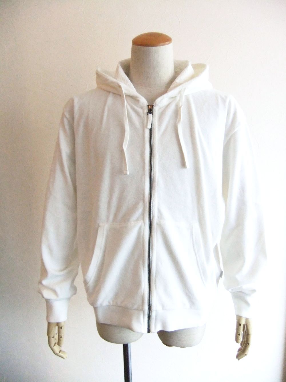 04651/A TRIP IN A BAG - パイル ZIP UP パーカー (ホワイト