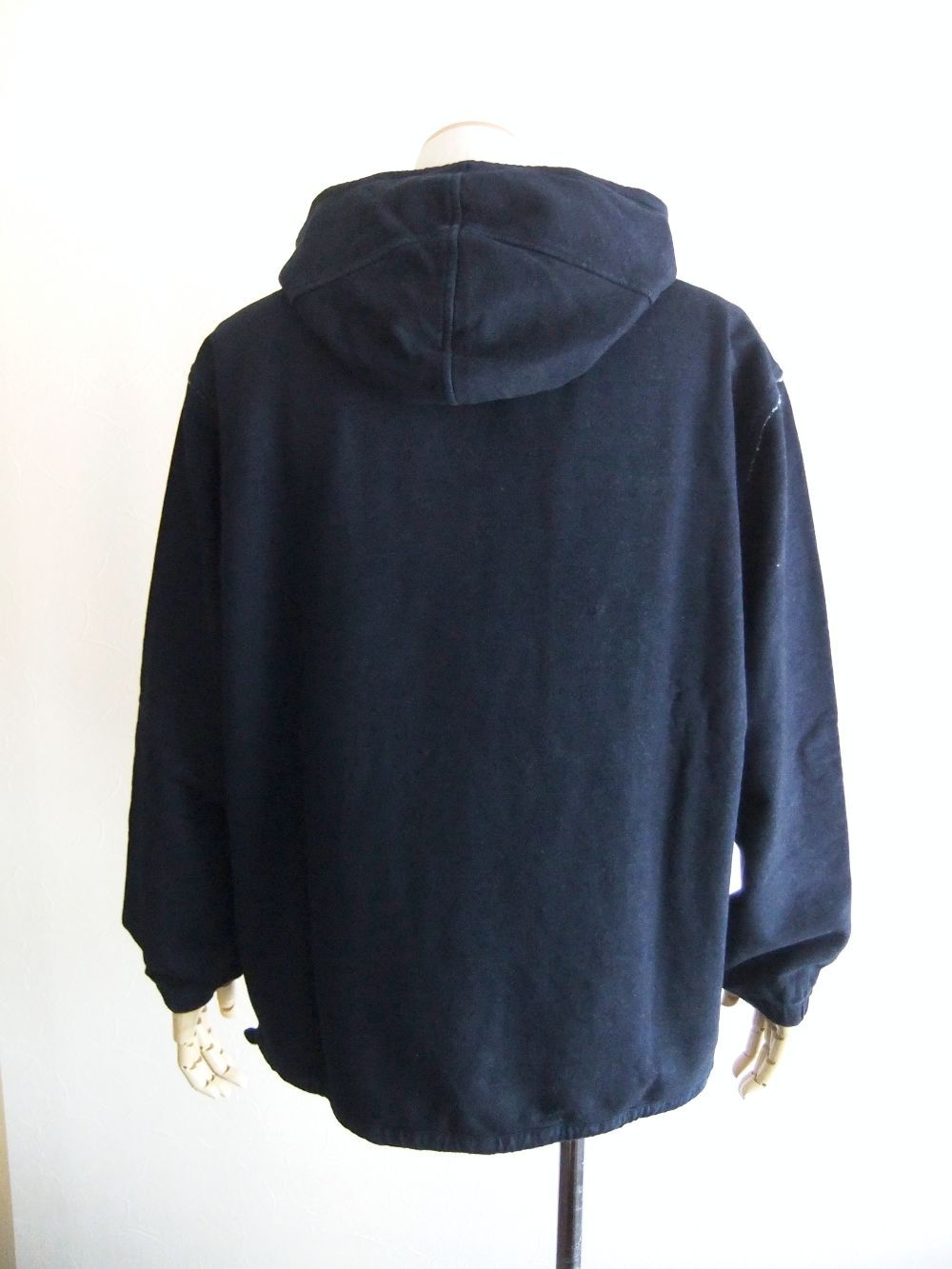 INDIGO FLEECE HOODIE   フーデッド スウェットシャツ