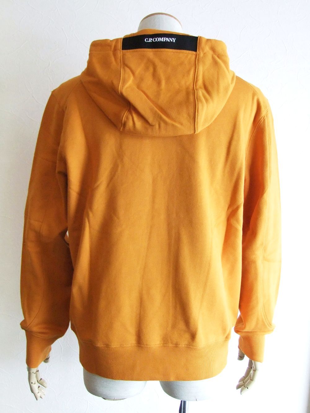 C.P. COMPANY - DIAGONAL RAISED FLEECE HOODIE (イエロー) フーデッド