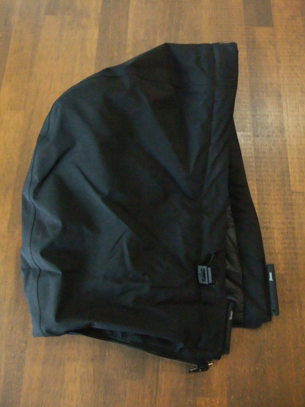 GORE-TEX  フーデッドダウンブルゾン