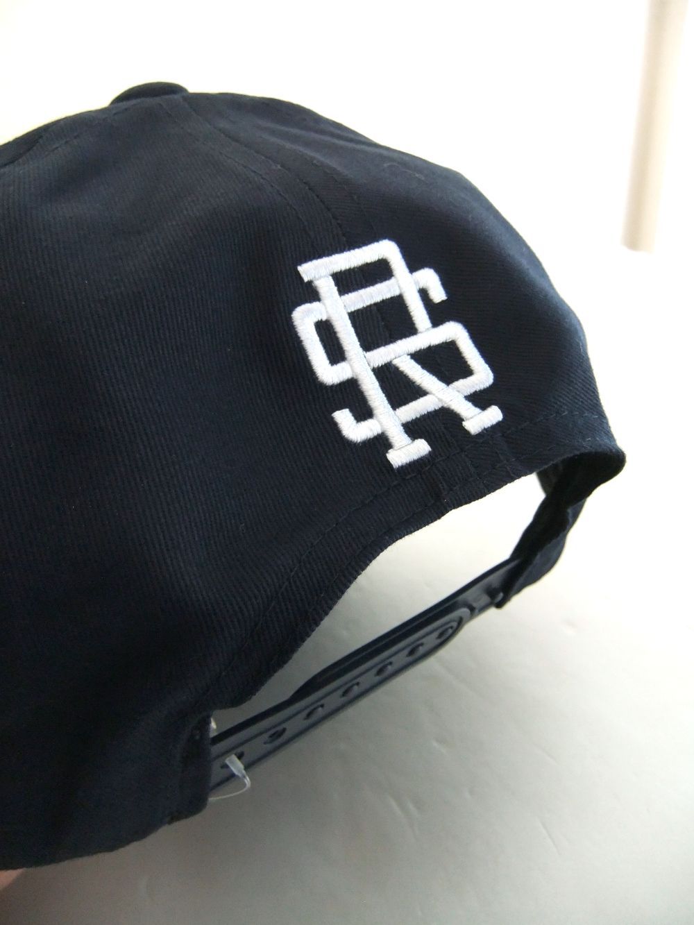 Rough & Swell - KATAKANA B.B. CAP ( グレー ) ロゴ入りキャップ | 4.444glad