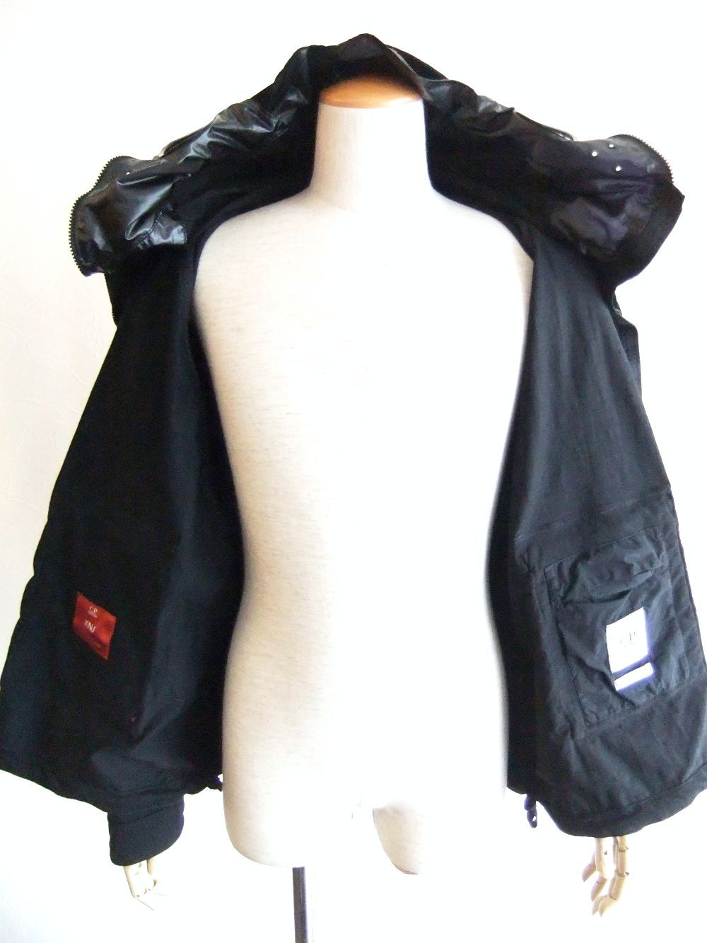 KNITTED NYLON JERSEY EXPLORER JACKET   (ブラック)   ジップアップ フード付き ジャケット