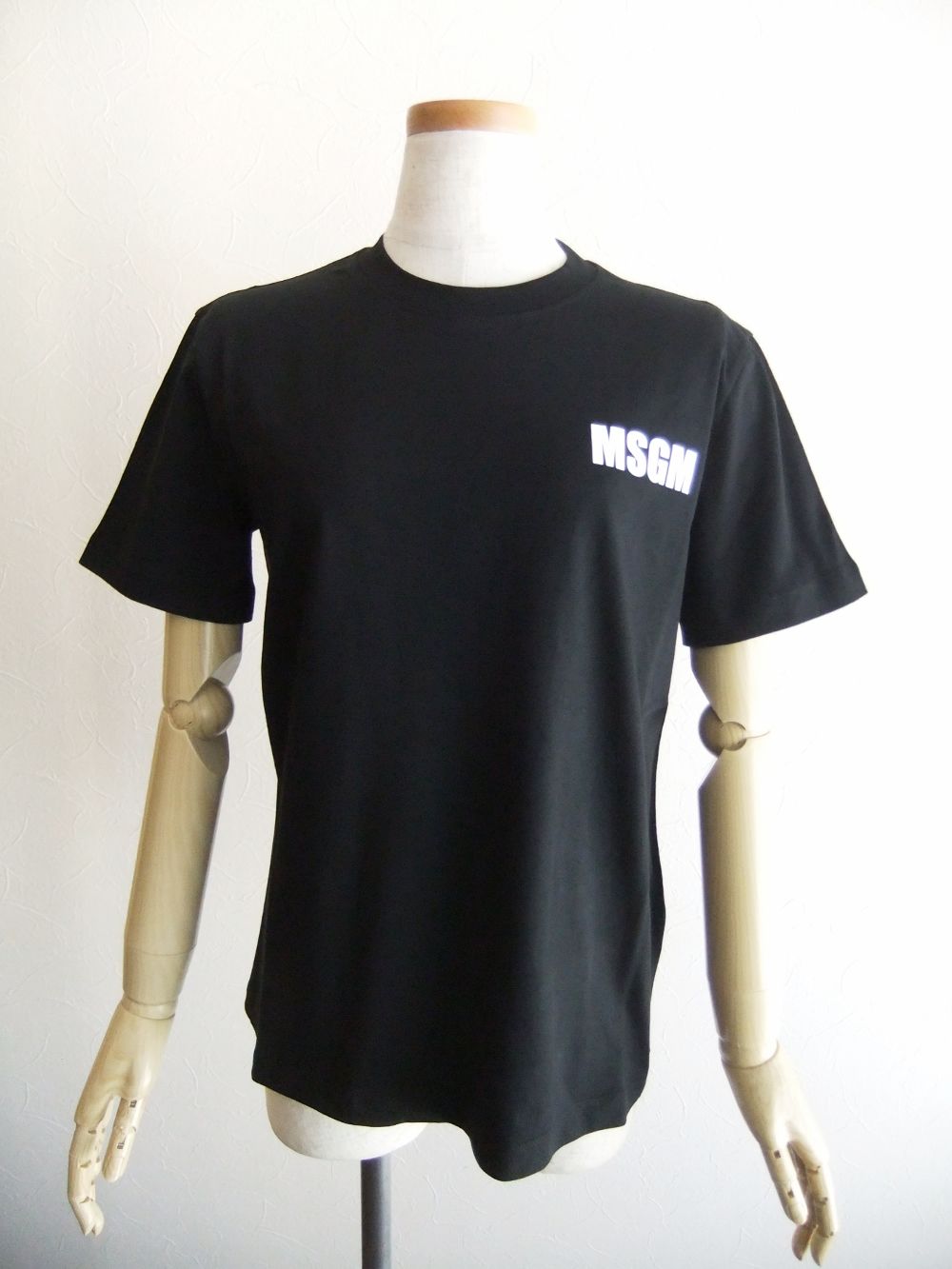 《LADIES》 NEVER LOOK BACK ステートメント ロゴ Tシャツ   3441MDM104   (ブラック)