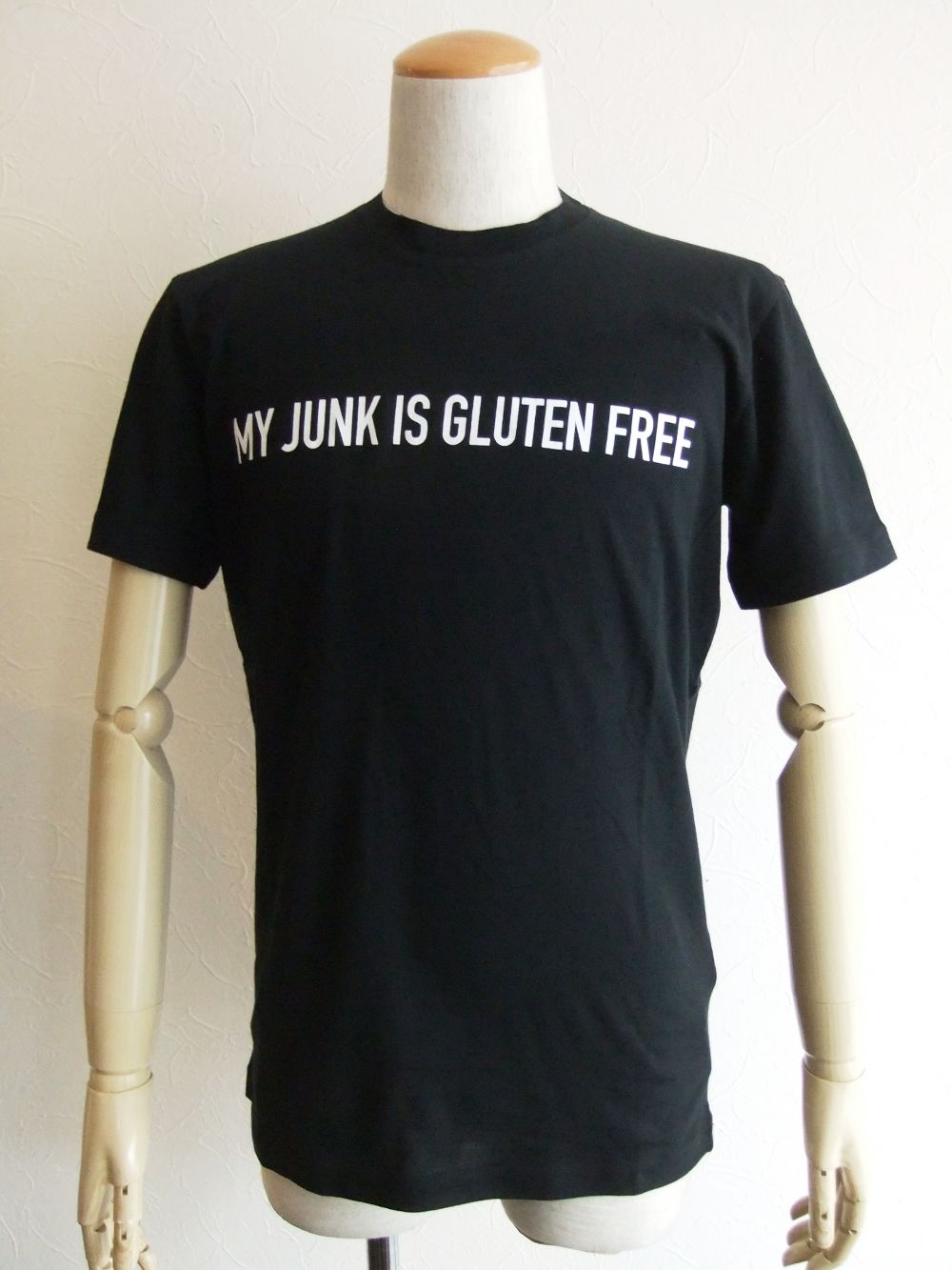 D2 MESSAGE  ロゴプリント T-SHIRT  (ブラック)  S74GD0837