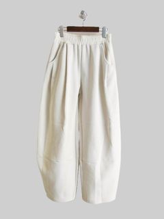 【jeune】 ポンチ タック入り バルーン パンツ   (オフホワイト)  J152634M
