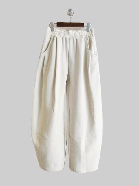【jeune】 ポンチ タック入り バルーン パンツ   (オフホワイト)  J152634M