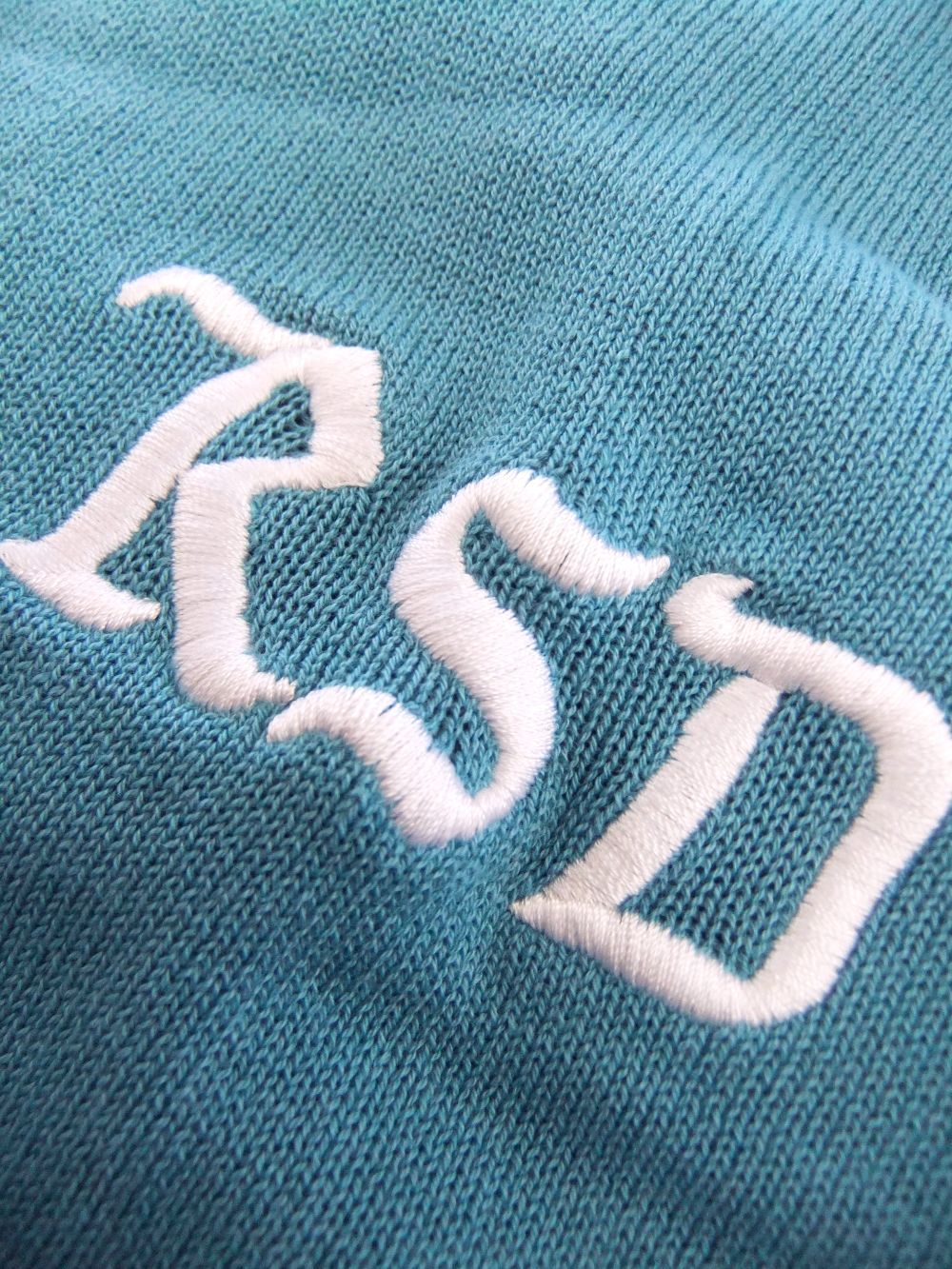 【LADIES】 FAIRWAY FEVER V- NECK W.   ロゴ入り Vネックセーター  RSL-22036
