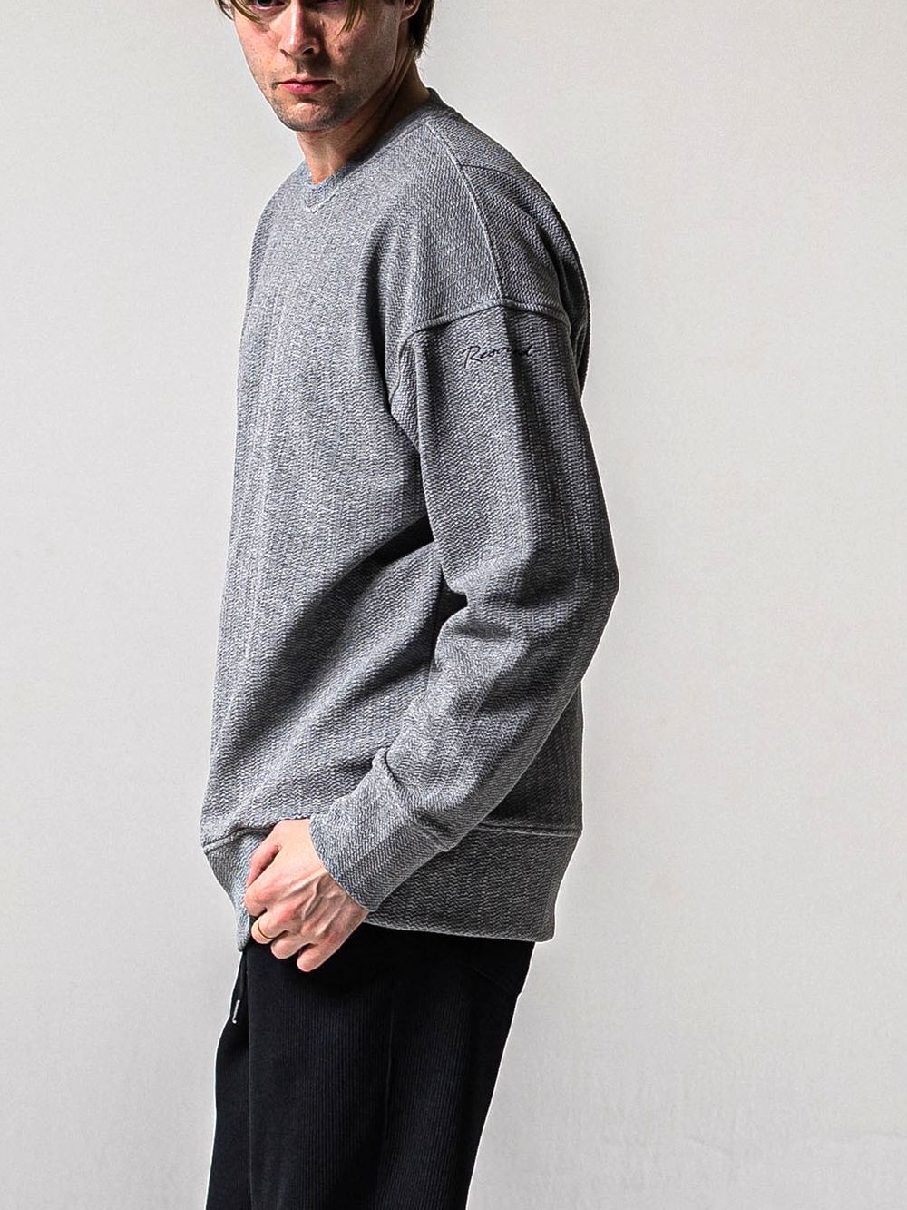 BLISTER TRAINER  (グレー)   ブリスターニットトレーナー