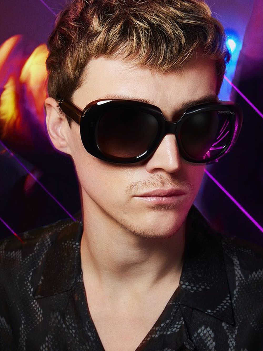 CUTLER AND GROSS    9383 ROUND SUNGLASSES-BLACK