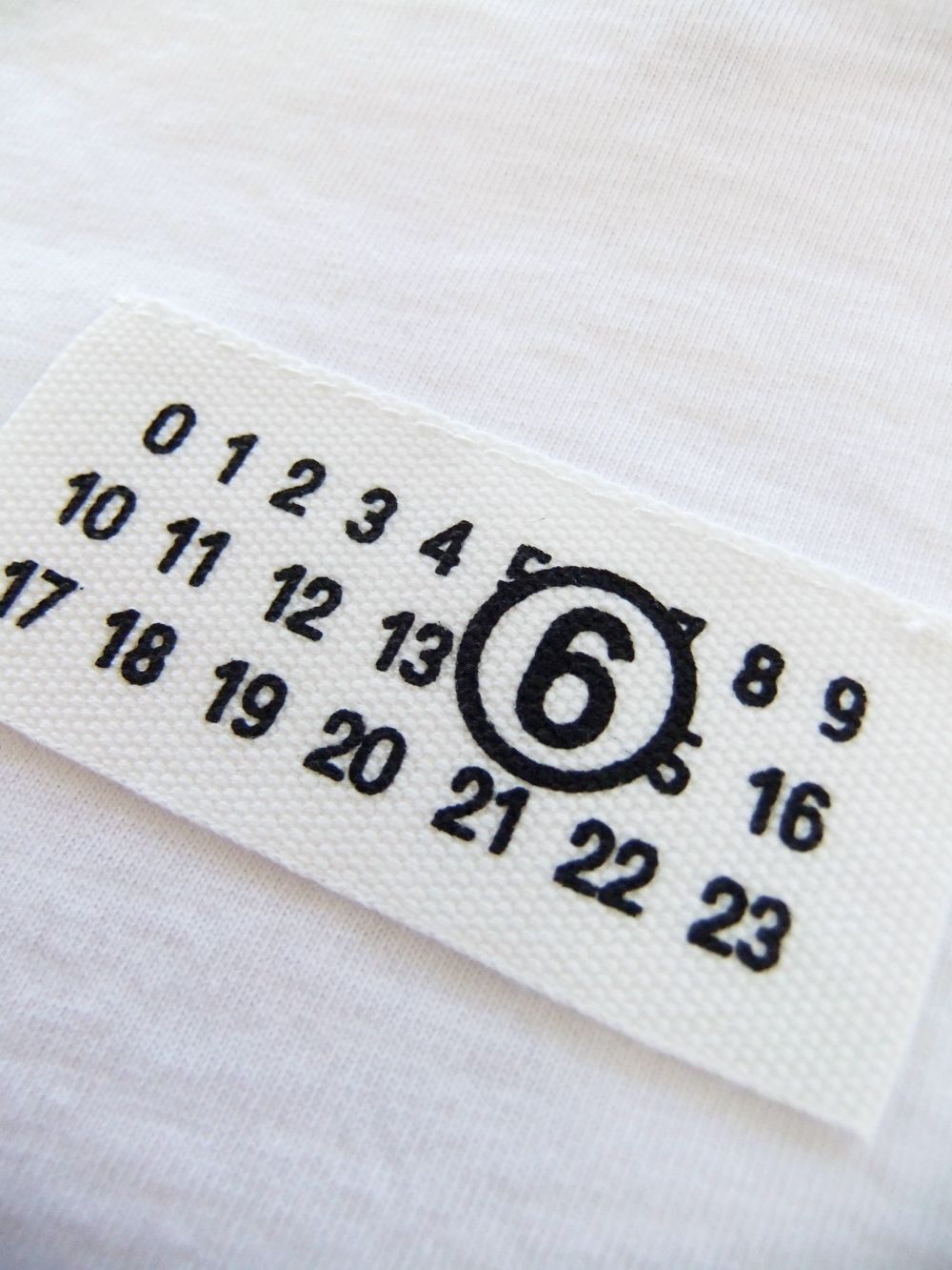 MM6 Maison Margiela - 《MM➅》 Maison Margiela (ホワイト