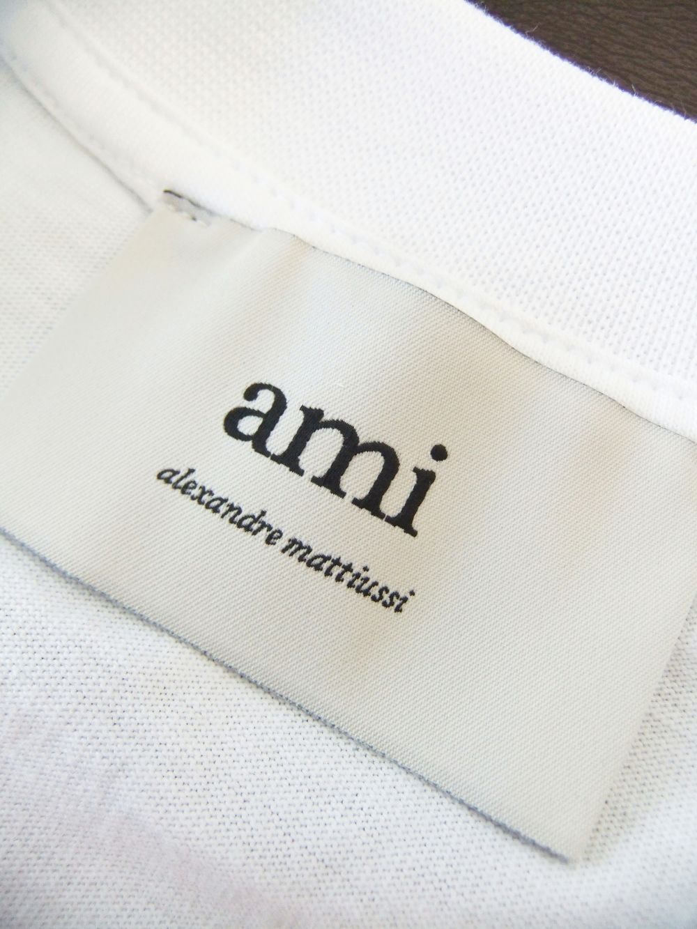 【レディース】 AMI DE COEUR Tシャツ (ホワイト）  ロゴ半袖 Tシャツ