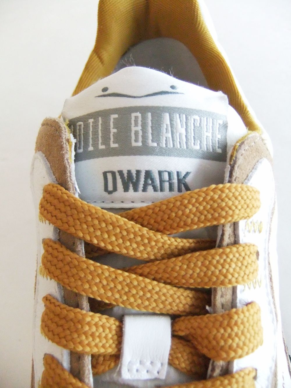 QWARK HYPE MAN  (WHITE/BEIGE)  ナイロン × スエード  スニーカー