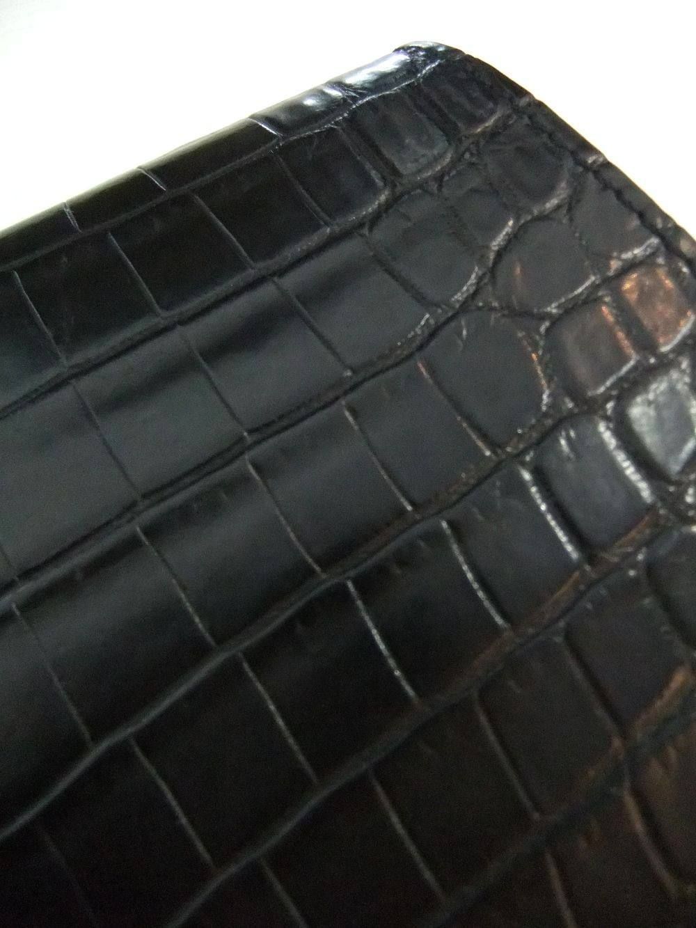 ISAMU KATAYAMA BACKLASH - クロコ墨染め 二つ折りウオレット ISAMU KATAYAMA BACKLASH - クロコ墨染め 二つ折りウオレット