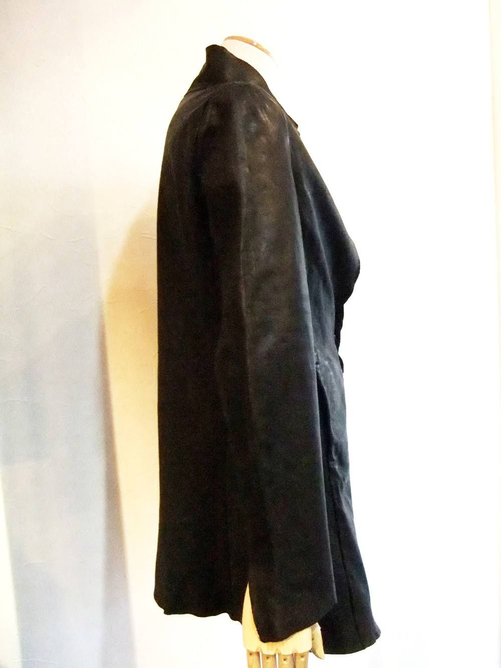 ISAMU KATAYAMA BACKLASH (イサムカタヤマ バックラッシュ) イタリアンキップ製品染めコート DRESSY CRUST Ⅱ