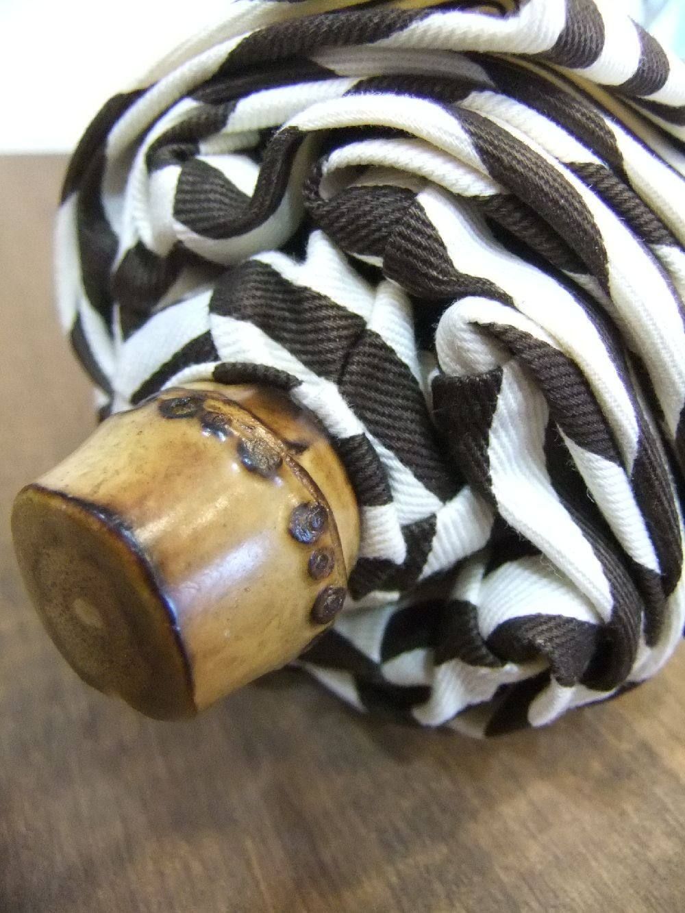 FOLDING UMBRELLA BAMBOO (CHO)