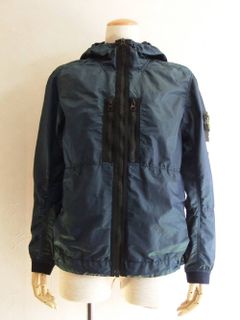 STONE ISLAND (ストーンアイランド) ナイロン/メタル フード付き ブルゾン