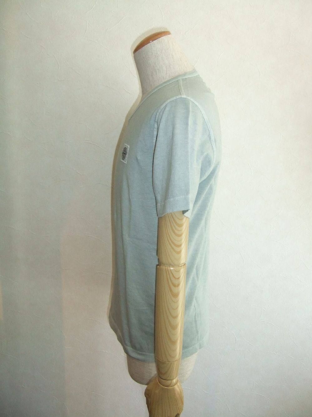 VネックTシャツ 581522457