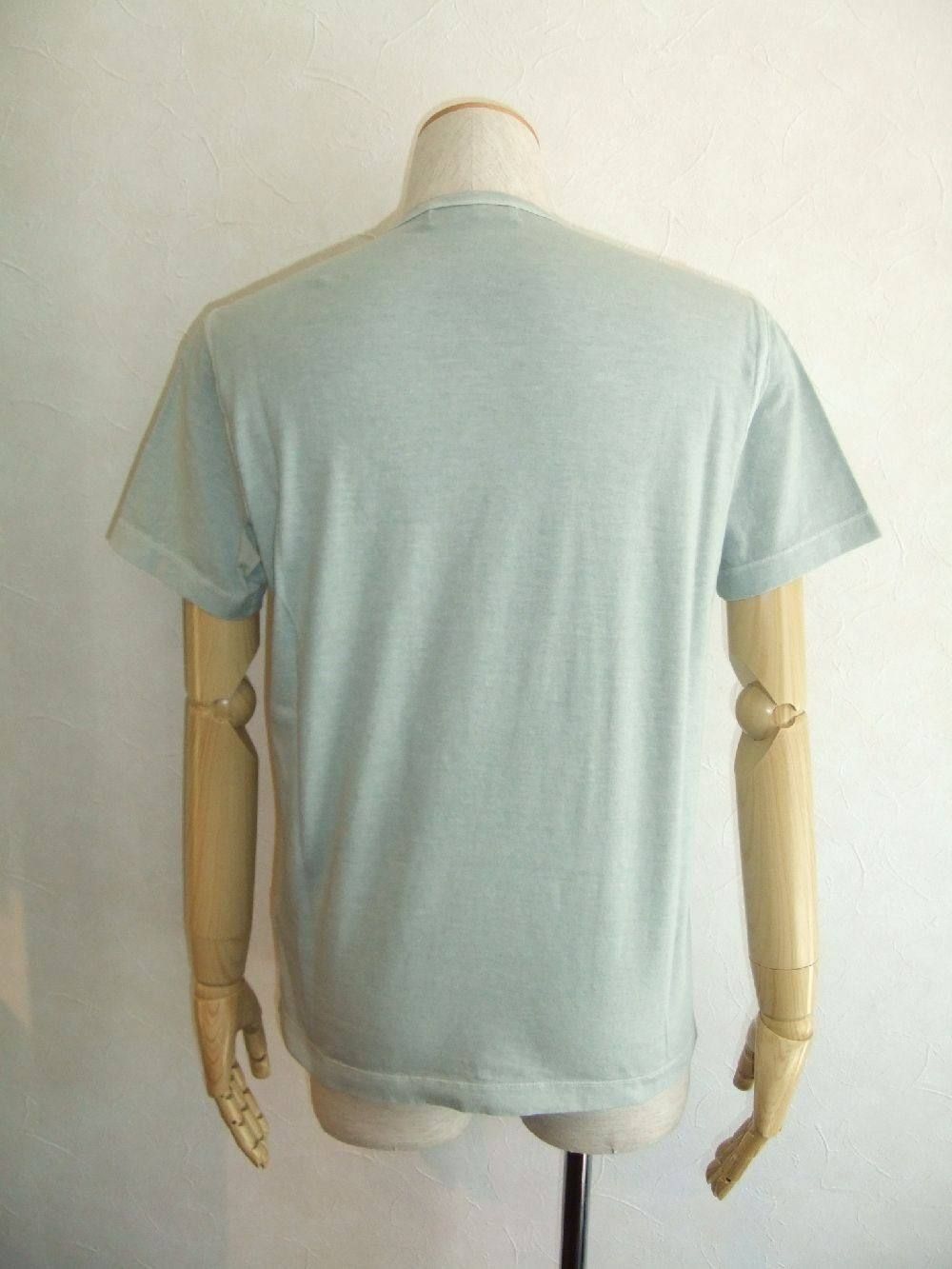 VネックTシャツ 581522457