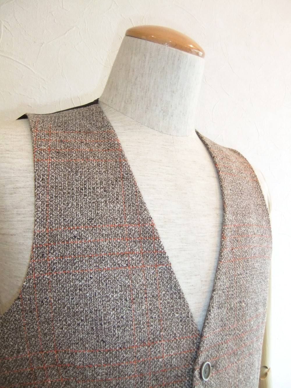 VEST