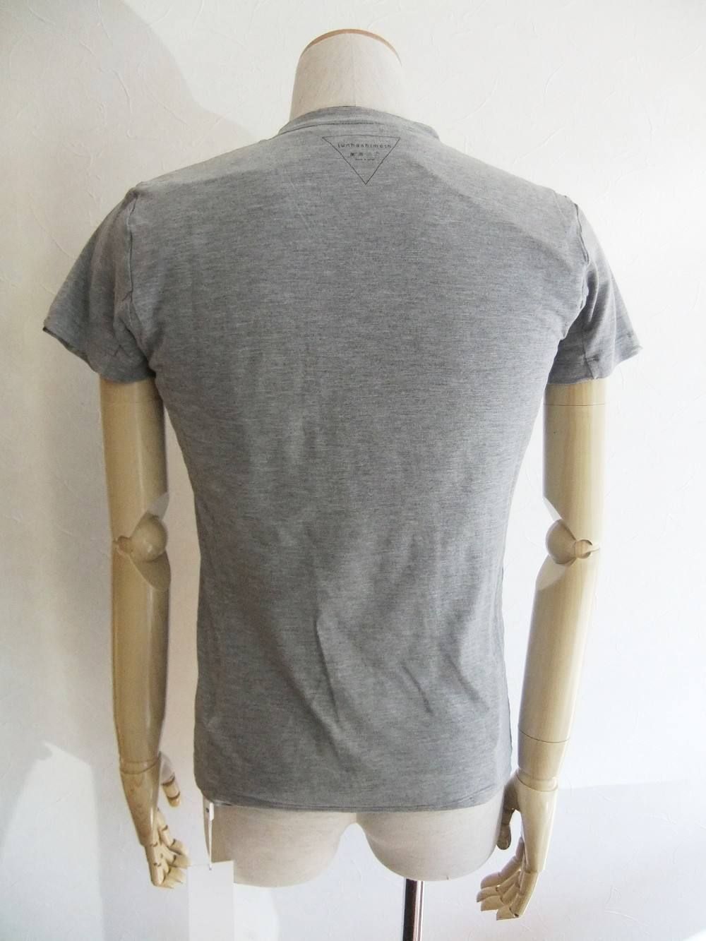 REVERSIBLE V-TEE