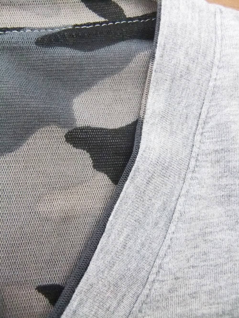 REVERSIBLE V-TEE