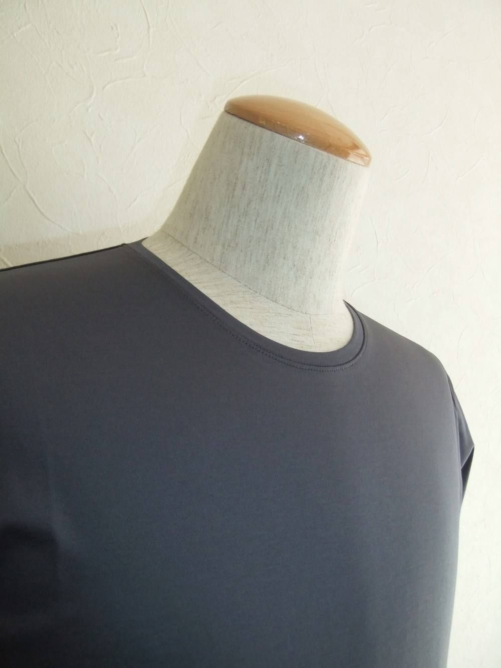 ROUND NECK T-SHIRT