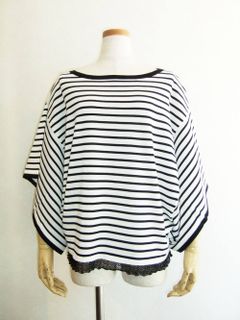 LACE DOCKING KNIT PONCHO