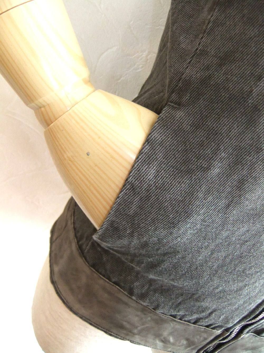 comb hood vest