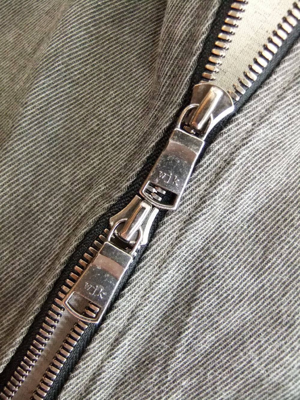 comb hood vest