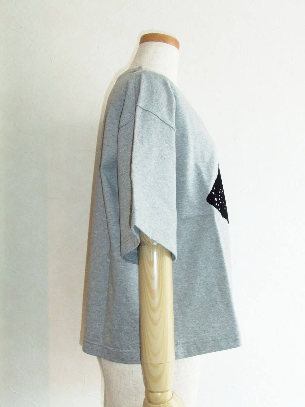 BLANC basque (ブランバスク) レースモチーフ Tシャツ