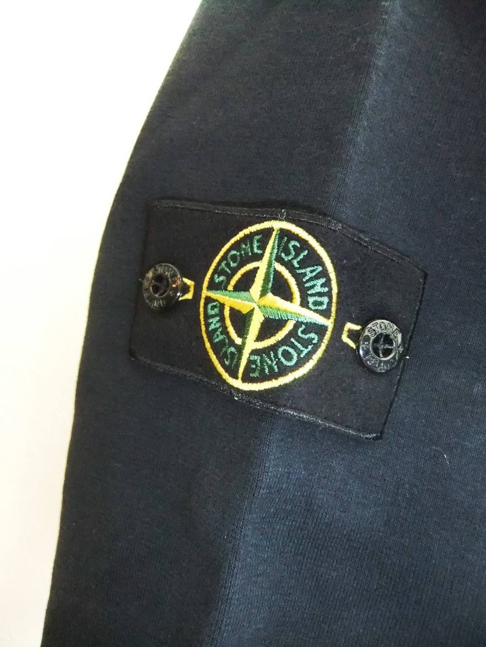 STONE ISLAND (ストーン アイランド) ポケットジップ クルーネック スウェット