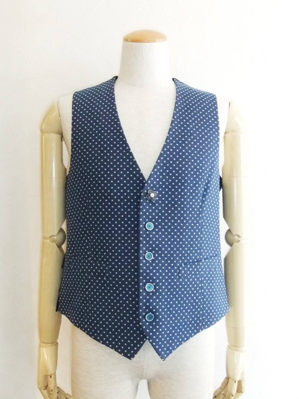 DOT PATTERN VEST