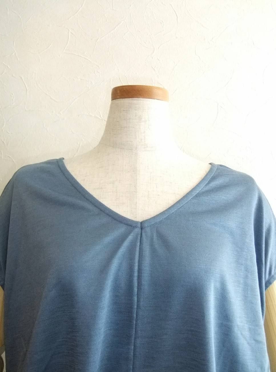 V NECK VOLUME PULLOVER