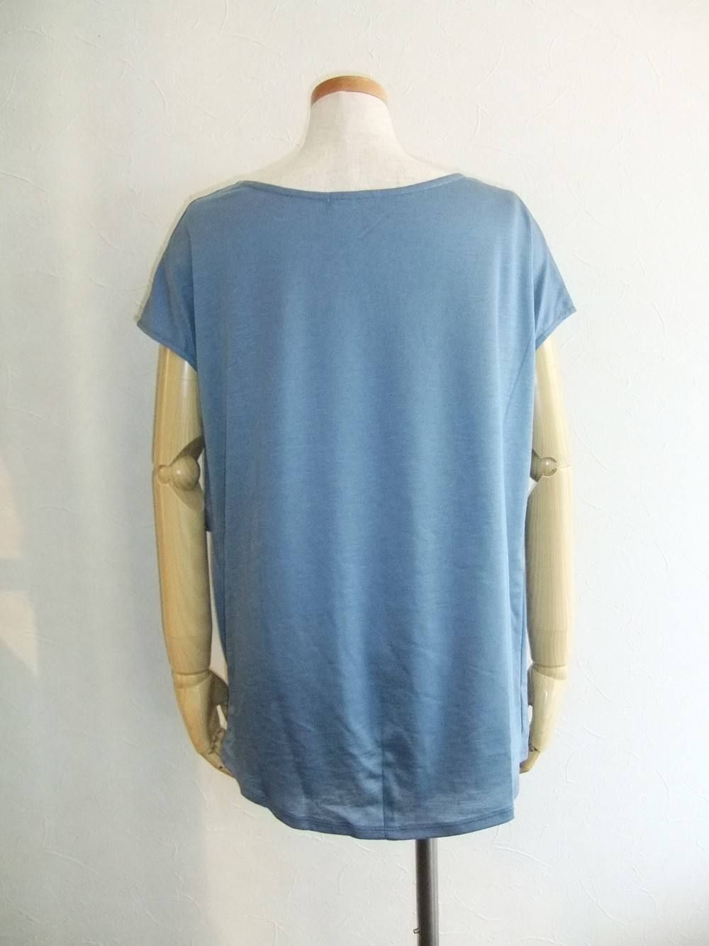 V NECK VOLUME PULLOVER
