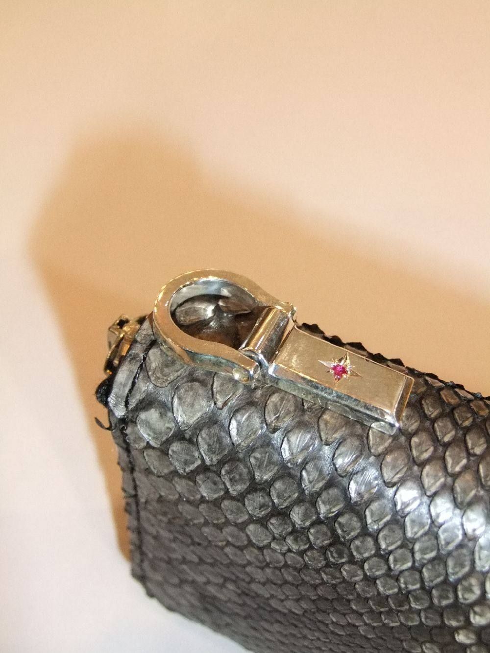 PYTHON 384-04 (GRAY)