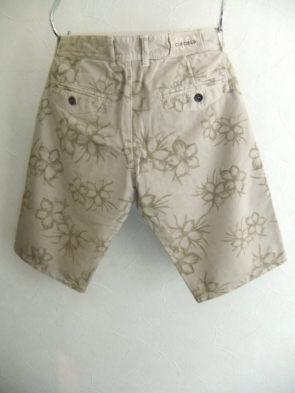 FLOWER PRINT BERMUDA (ハフパンツ)