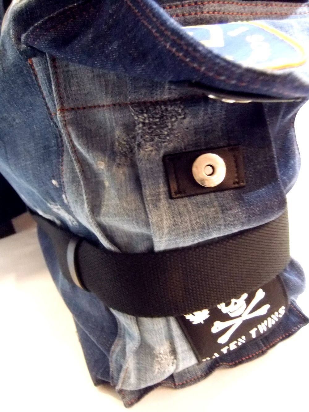 DSQUARED2 (ディースクエアード)PATCH EMBROIDERED DENIM HOLDALL BAG