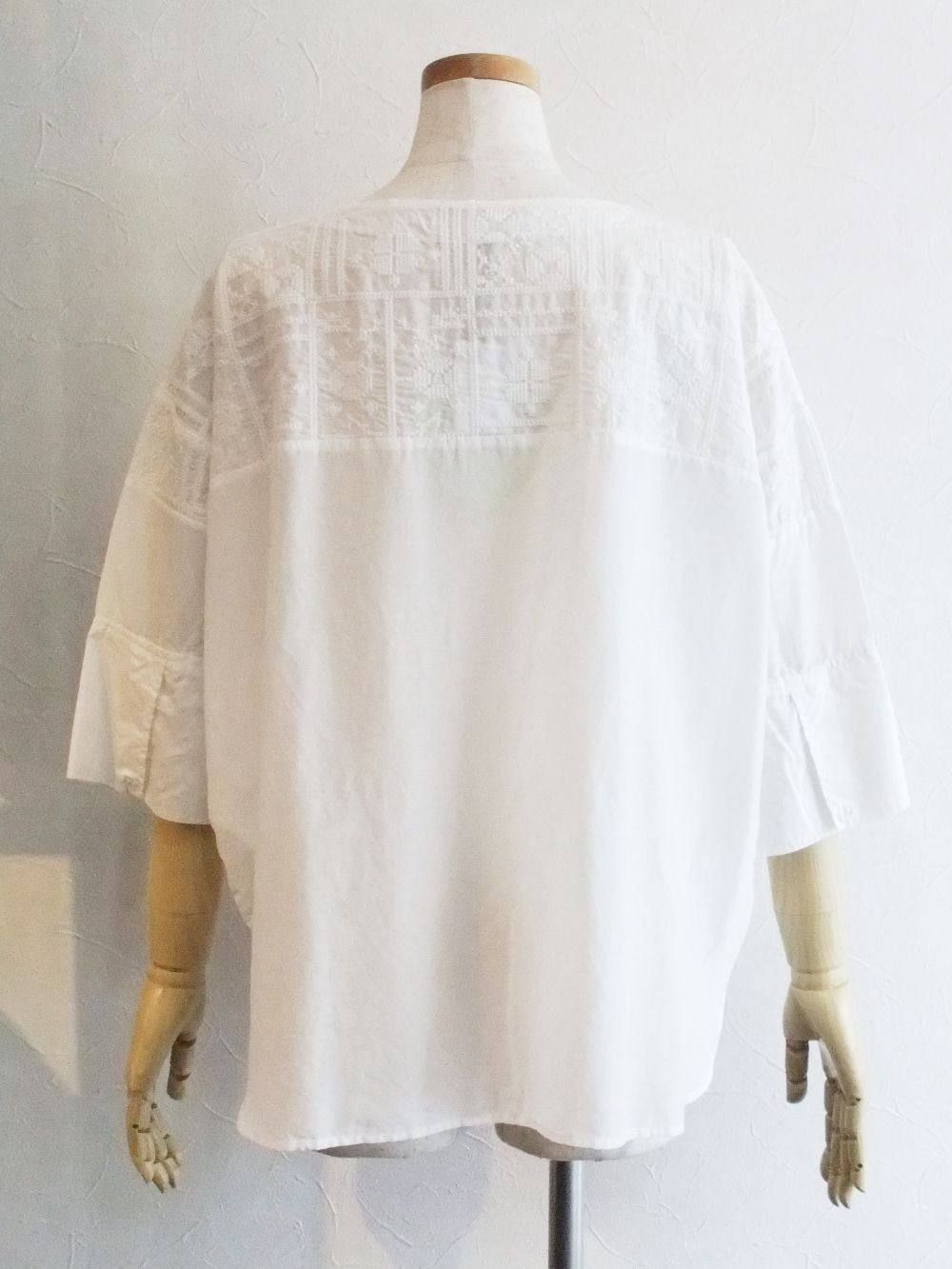 BLANC basque (ブランバスク) シルク混 レース切り替え シャツ