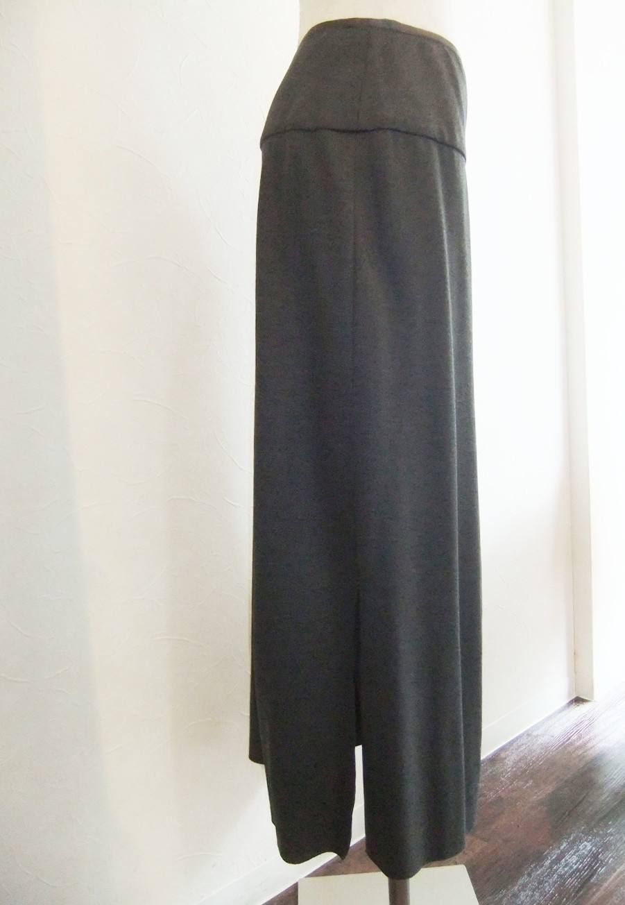 SIDE SLIT MAXI SKIRT
