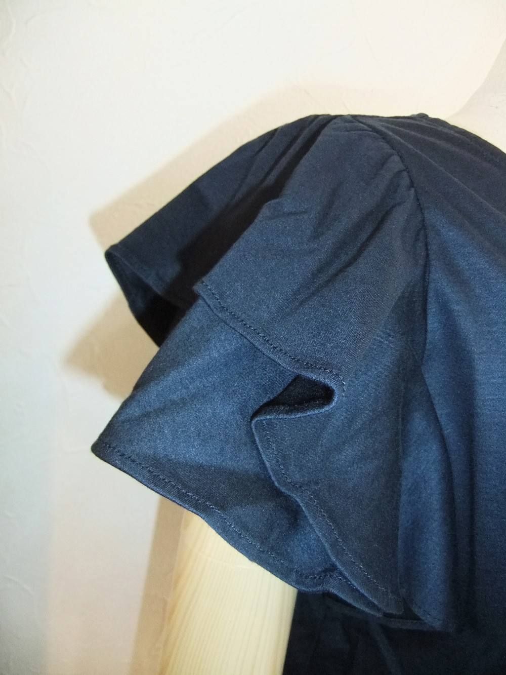 FLARE SLEEVE PULLOVER