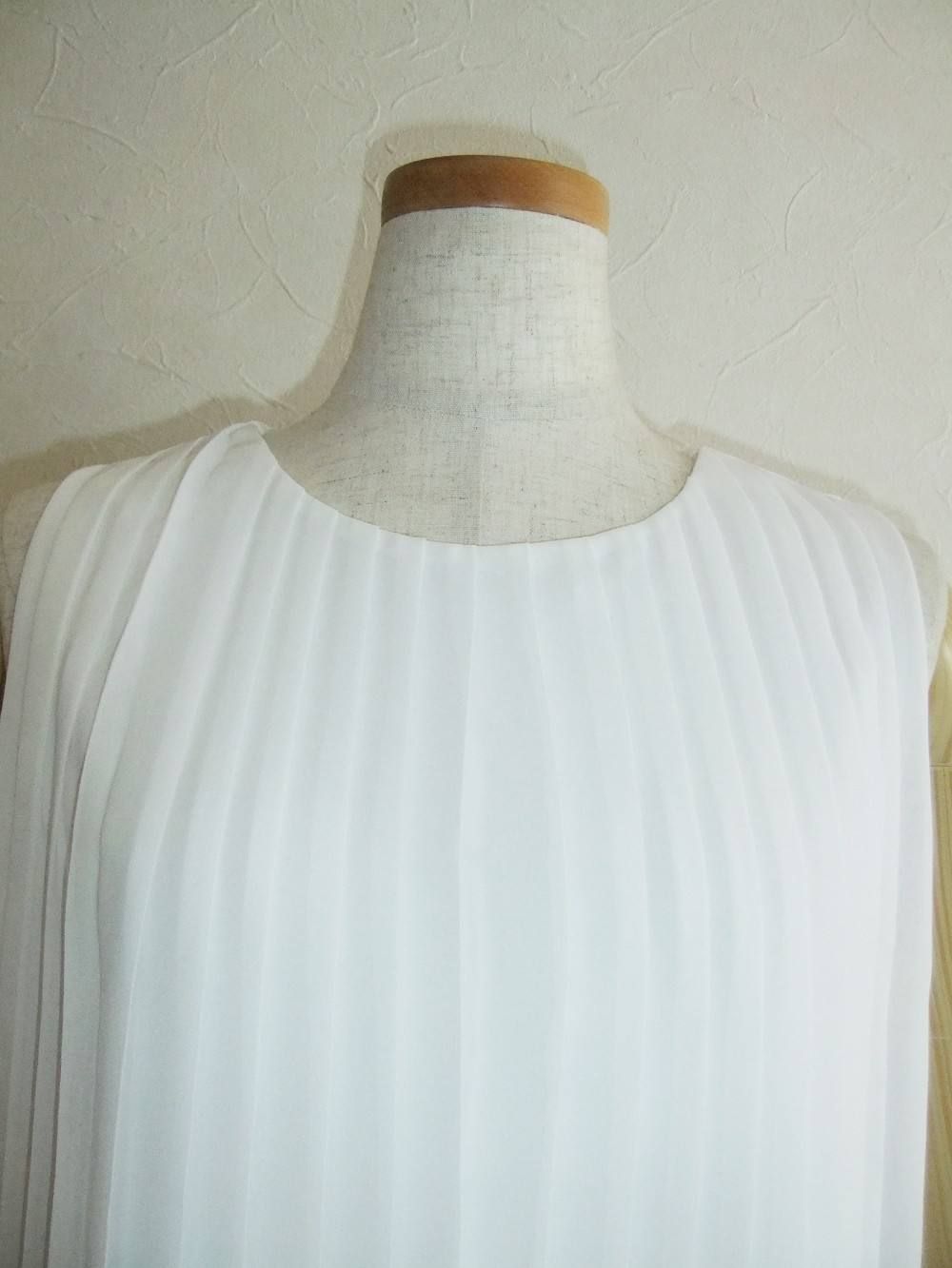 PLEAT PULLOVER