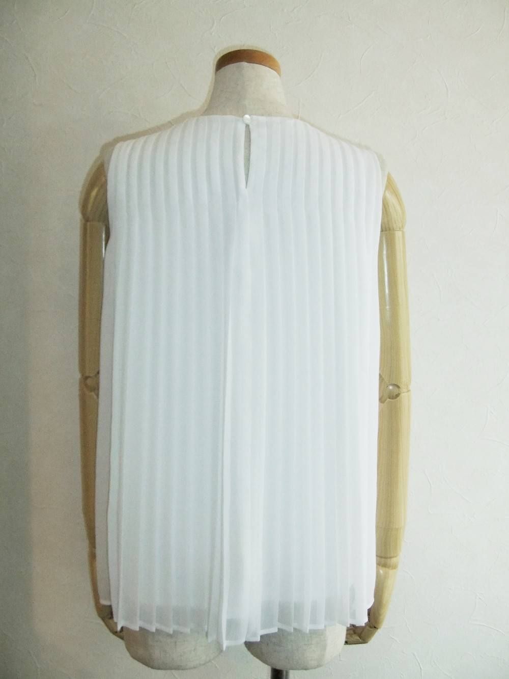 PLEAT PULLOVER