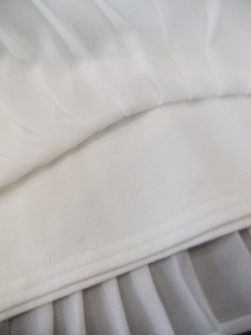 PLEAT PULLOVER