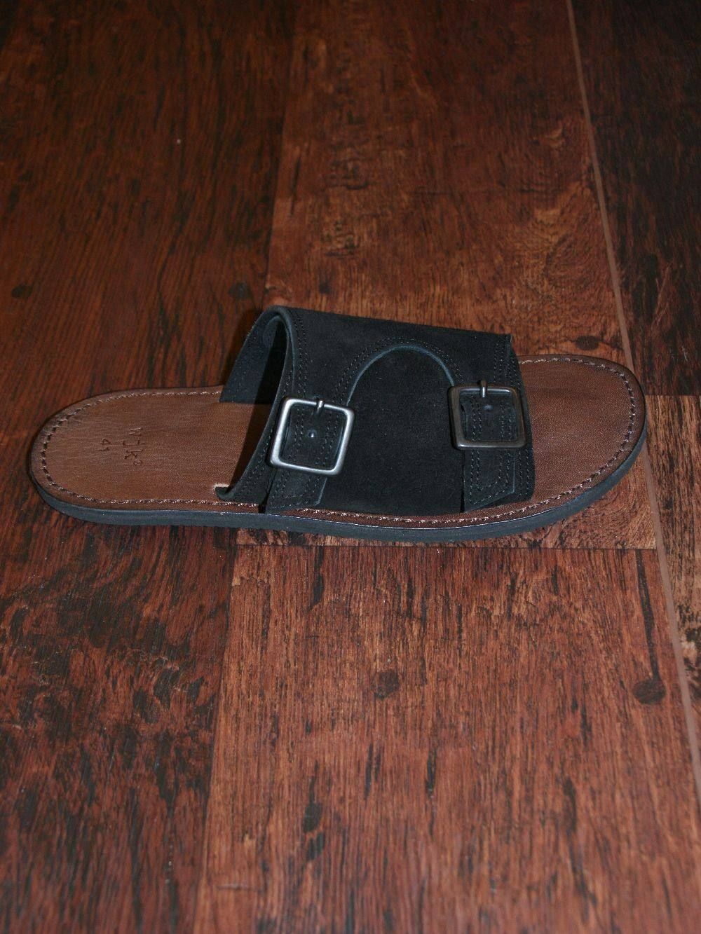 hold sandal
