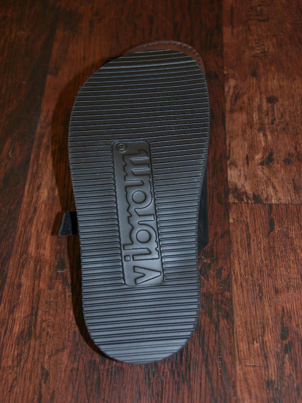 hold sandal