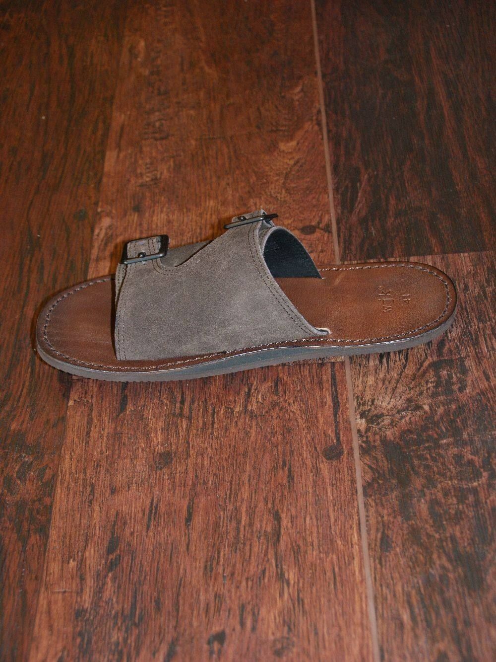 hold sandal